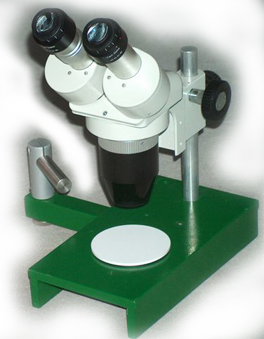 Loupe binoculaire ZEISS sur potence déportée G 4x à 25x